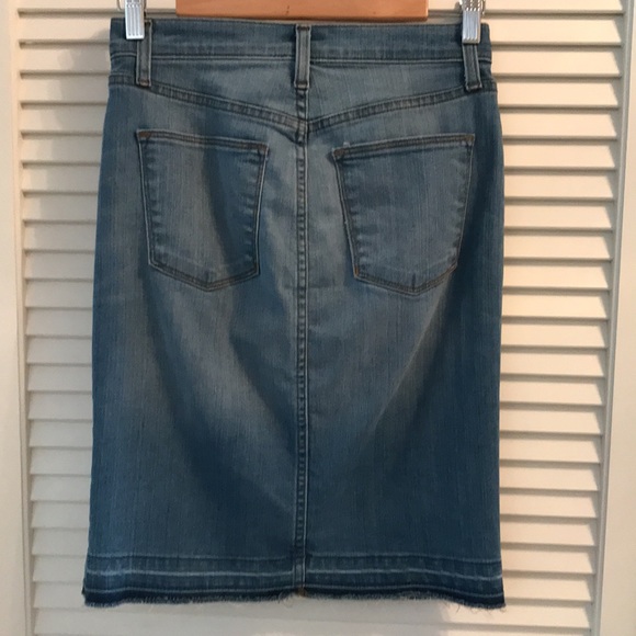 J. Crew Denim Jean Pencil Skirt Raw Frayed Hem Size 26 EUC - Picture 9 of 14